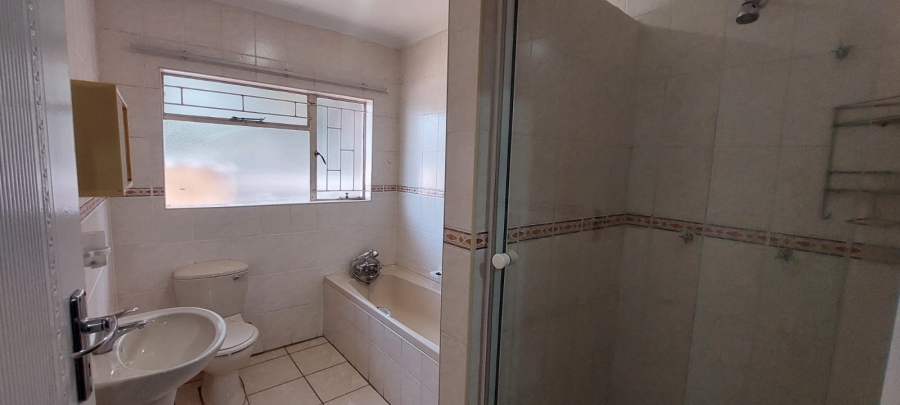 To Let 3 Bedroom Property for Rent in Pentagon Park Free State